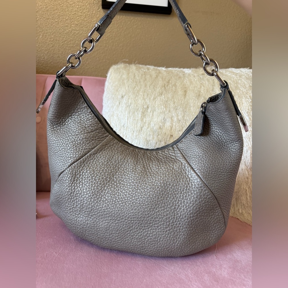 💯 Authentic FENDI SELLERIA Silver Grey Gray Leather Hobo Bag w Silver Hardware.